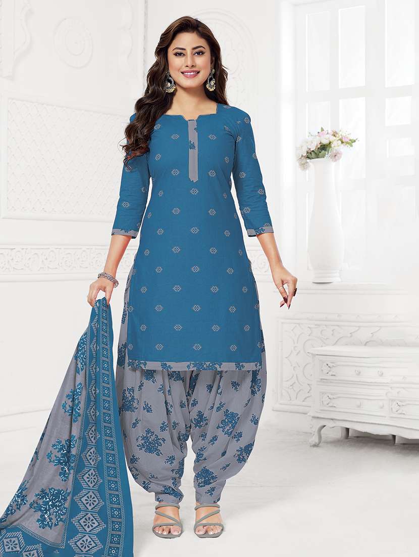 women printed three quarter sleeve kurta patiala with dupatta set