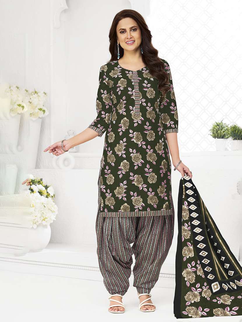 women printed three quarter sleeve kurta patiala with dupatta set