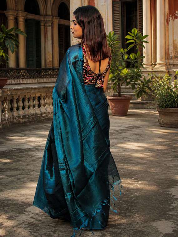 Women Solid Handloom Saree With Blouse - 22500200 -  Standard Image - 3