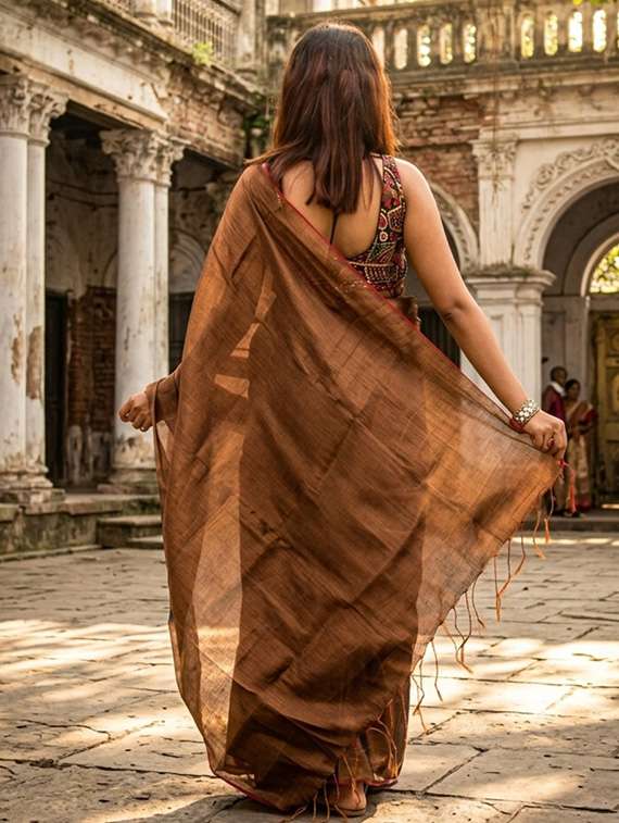 women solid handloom saree with blouse - 22500201 -  Standard Image - 3