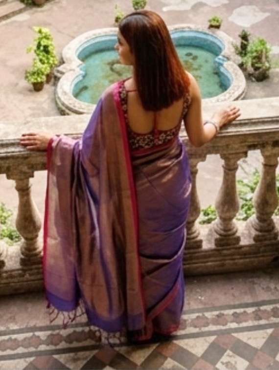 women solid handloom saree with blouse - 22500207 -  Standard Image - 3