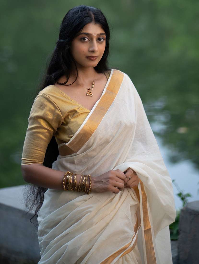 women solid with bordered kasavu saree with blouse - 22500236 -  Standard Image - 3