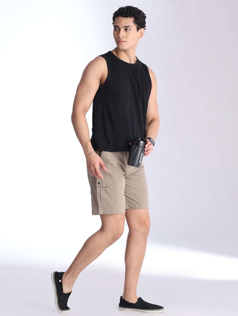 men solid mid rise regular fit cargo shorts - 22501047 -  Standard Image - 5