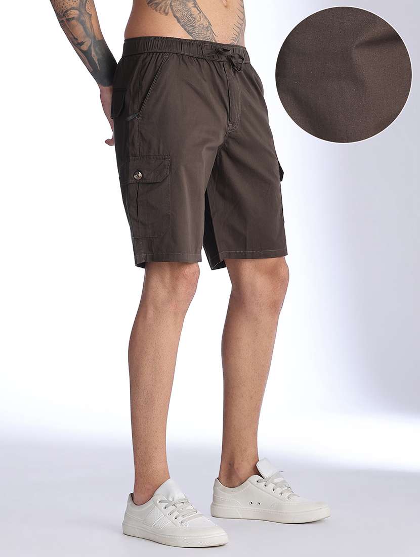 Men Solid Mid Rise Regular Fit Cargo Shorts - 22501067 -  Standard Image - 3
