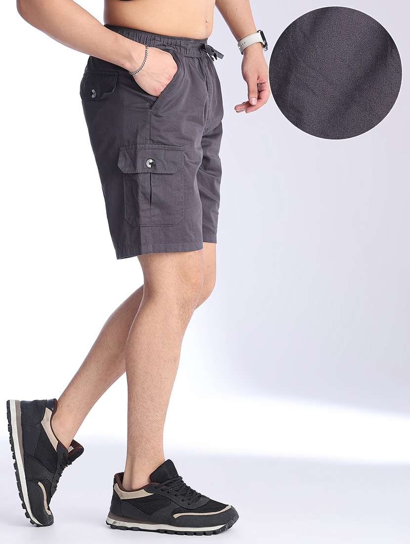 men solid mid rise regular fit cargo shorts - 22501068 -  Standard Image - 3