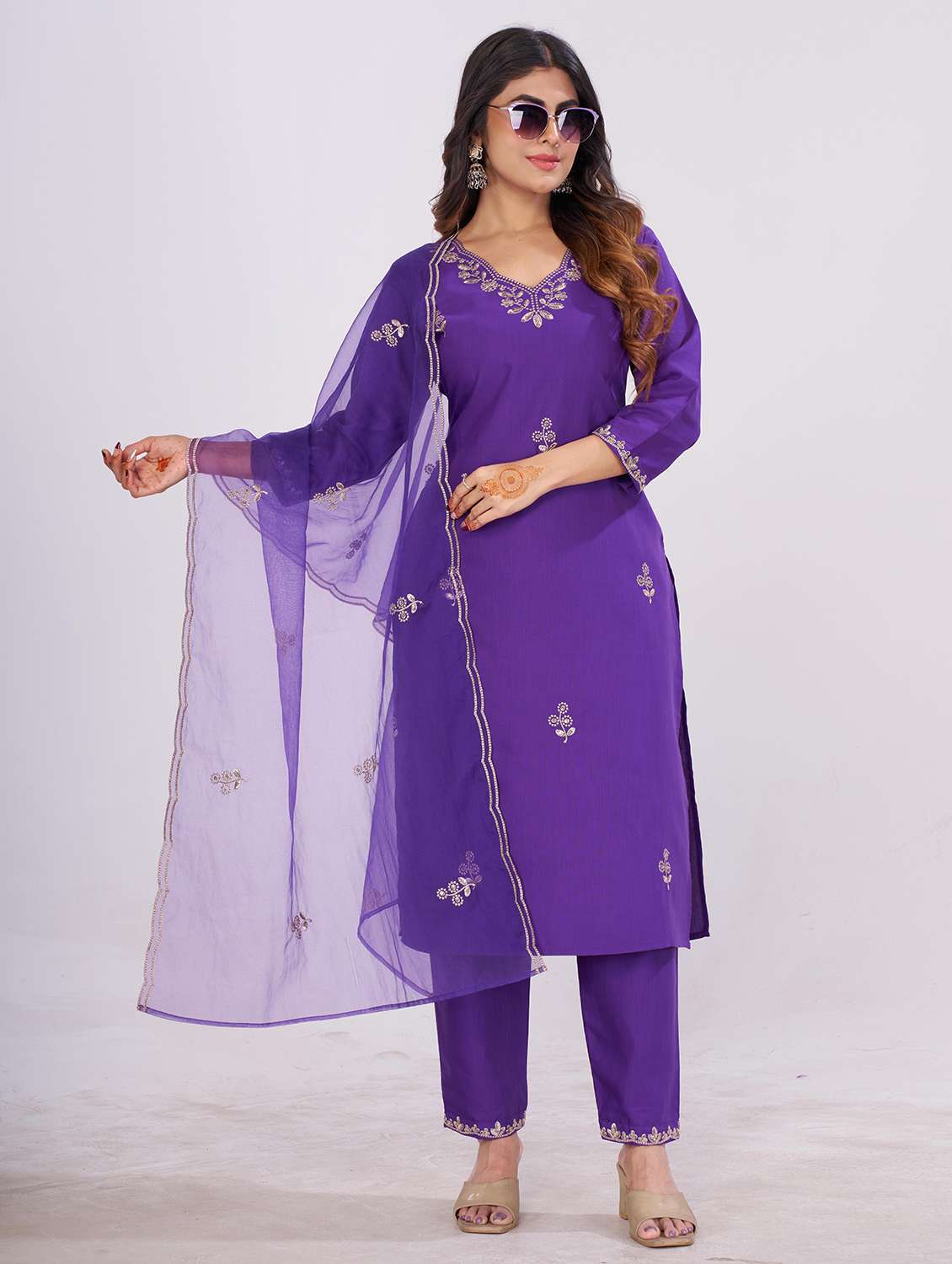 women solid with work three quarter sleeve kurta pant with dupatta set