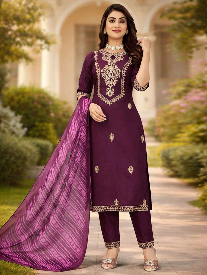 women solid with work three quarter sleeve kurta pant with dupatta set