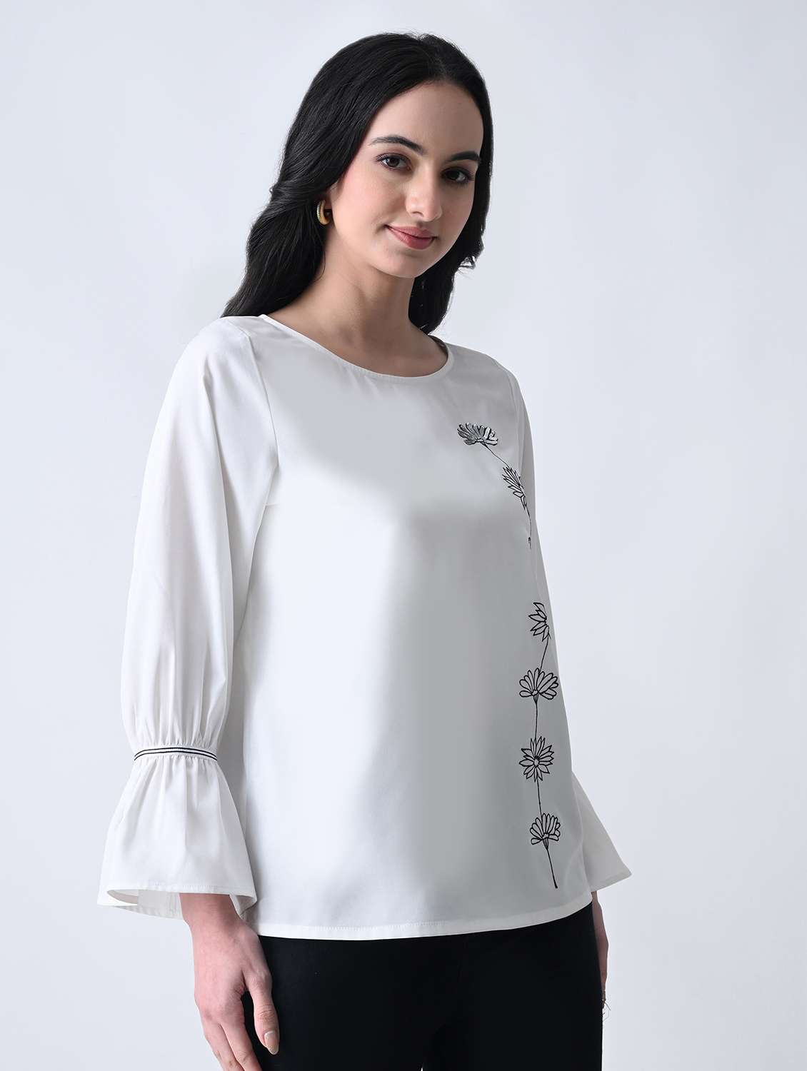 women embroidered round neck top - 22502013 -  Standard Image - 3