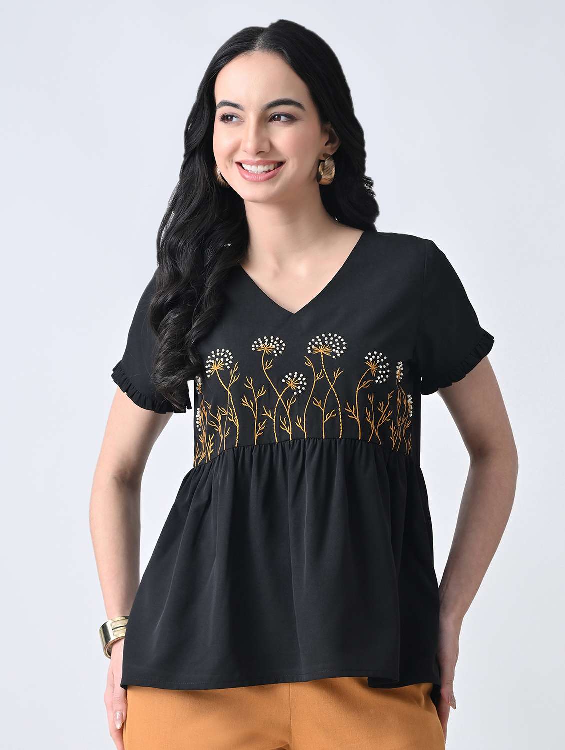 women embroidered short sleeves a-line top