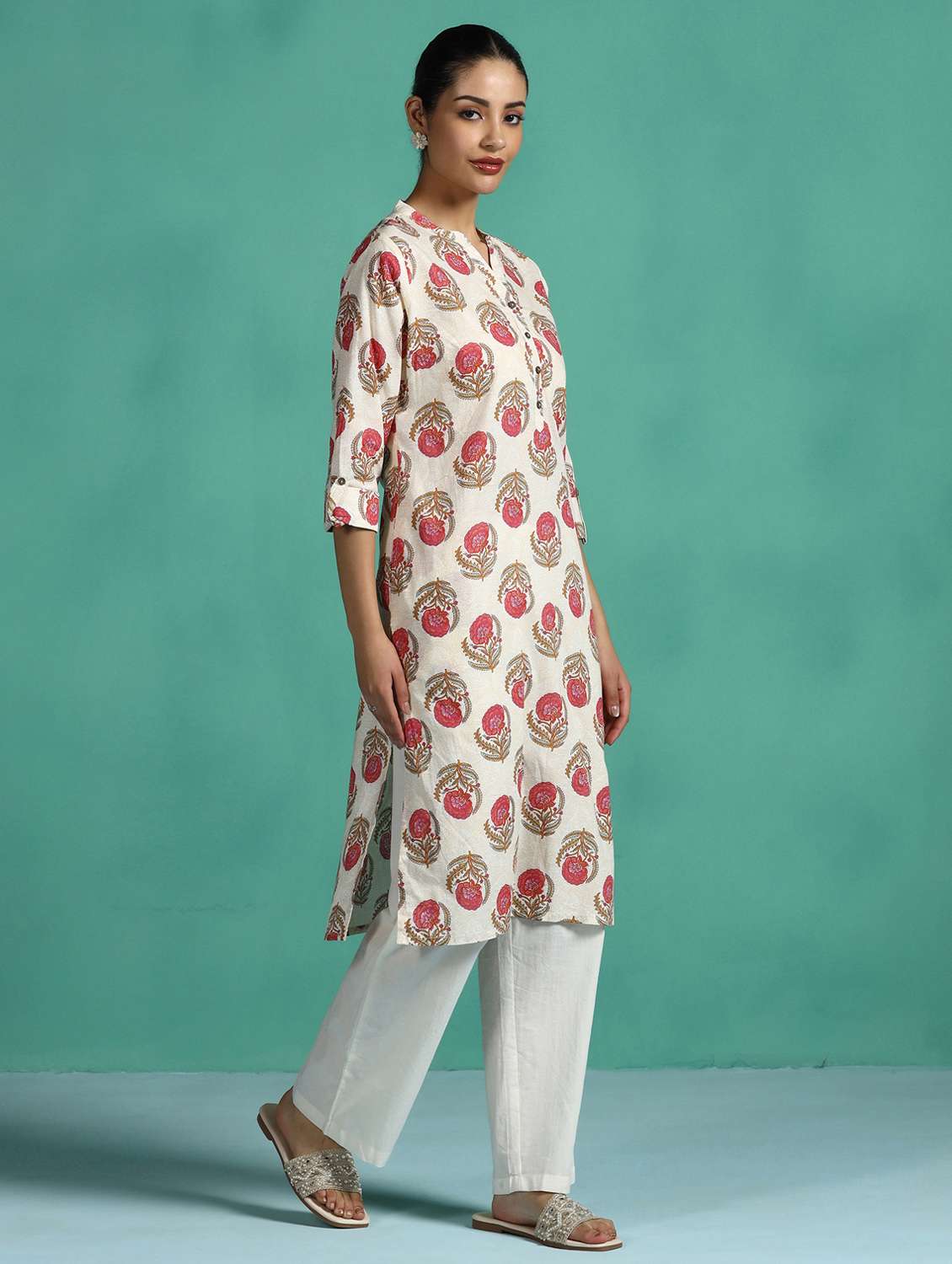 women floral printed three quarter sleeve straight kurta - 22502061 -  Standard Image - 3