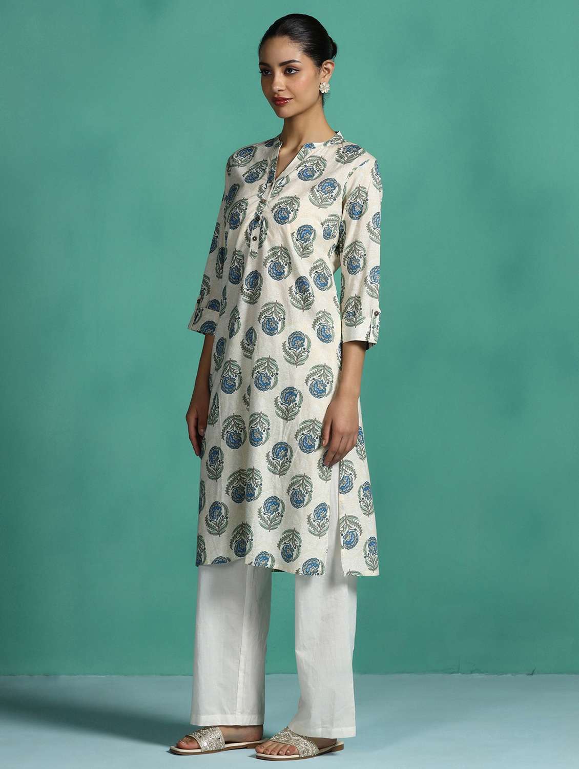 women floral printed three quarter sleeve straight kurta - 22502062 -  Standard Image - 3