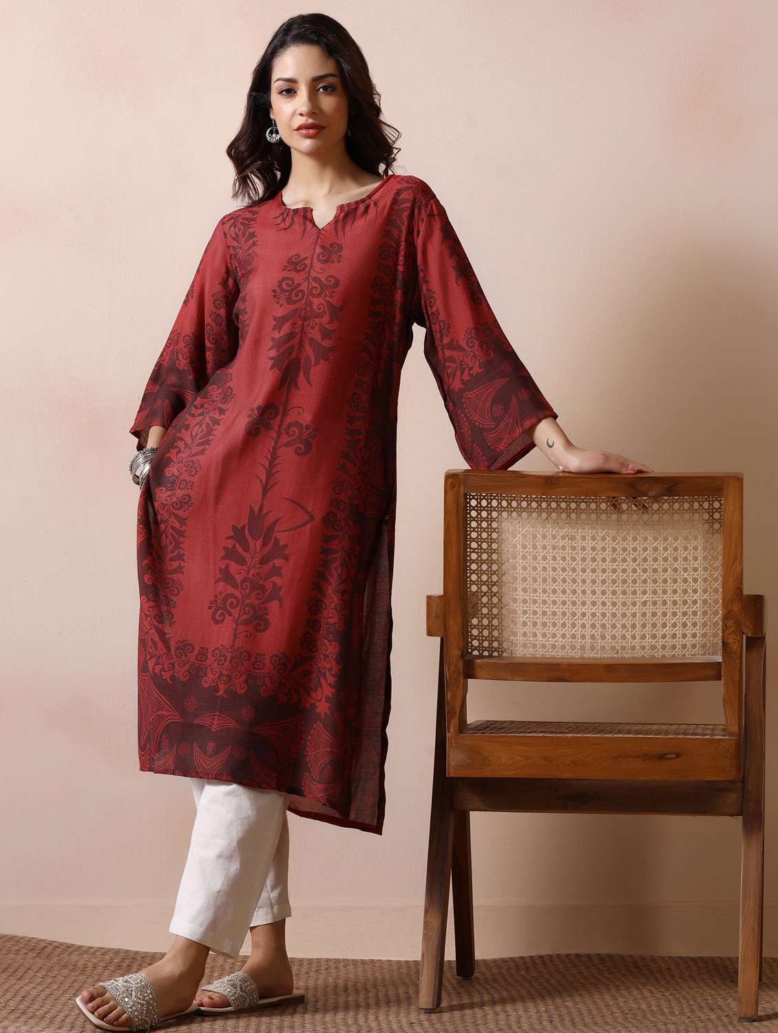 women printed three quarter sleeve straight kurta