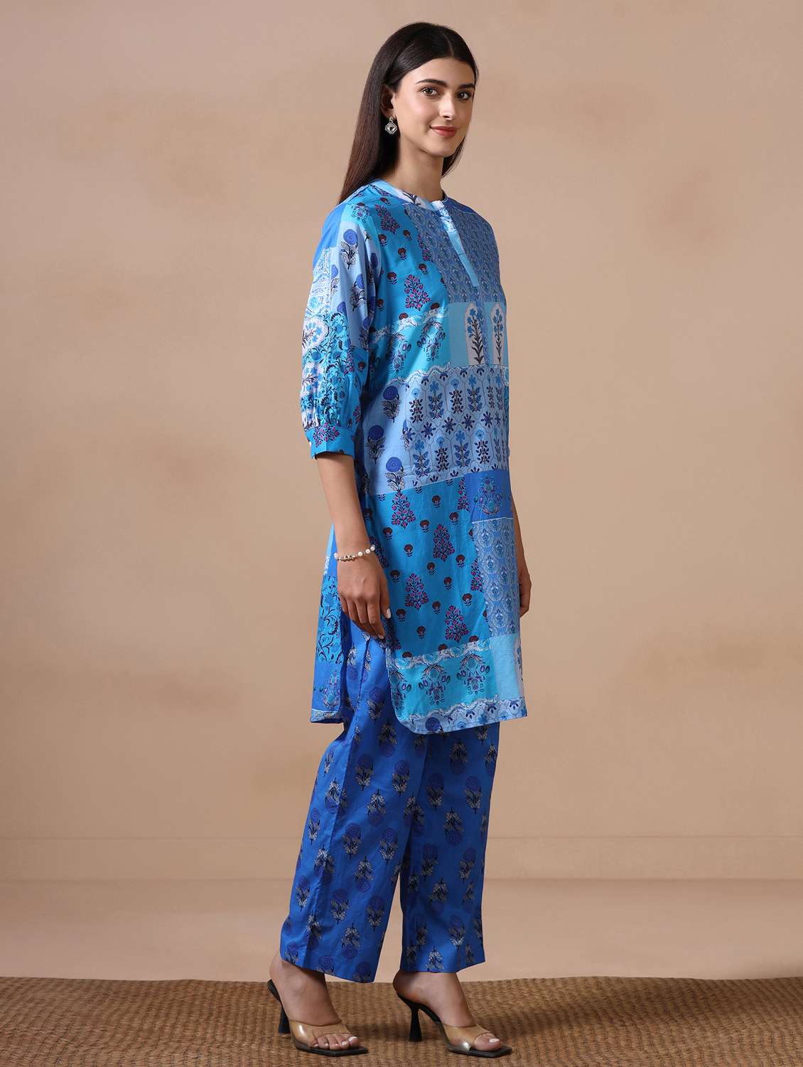Women Printed Three Quarter Sleeve Kurta Pant Set - 22502088 -  Standard Image - 3