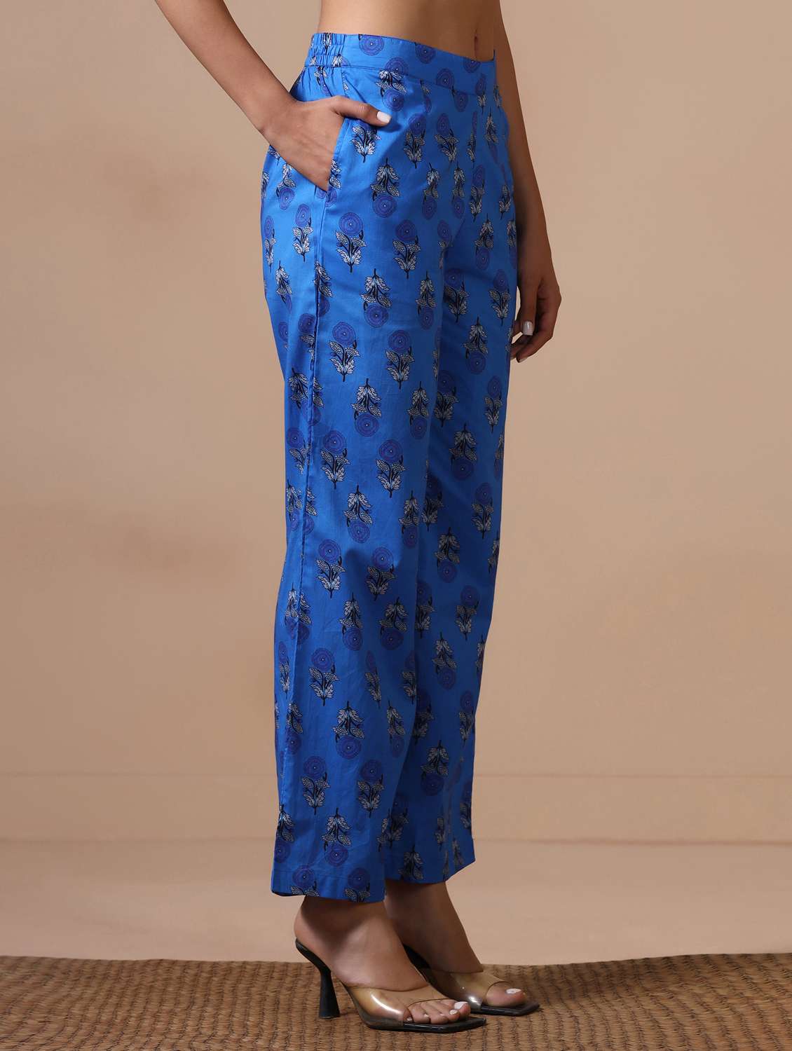 Women Printed Three Quarter Sleeve Kurta Pant Set - 22502088 -  Standard Image - 5
