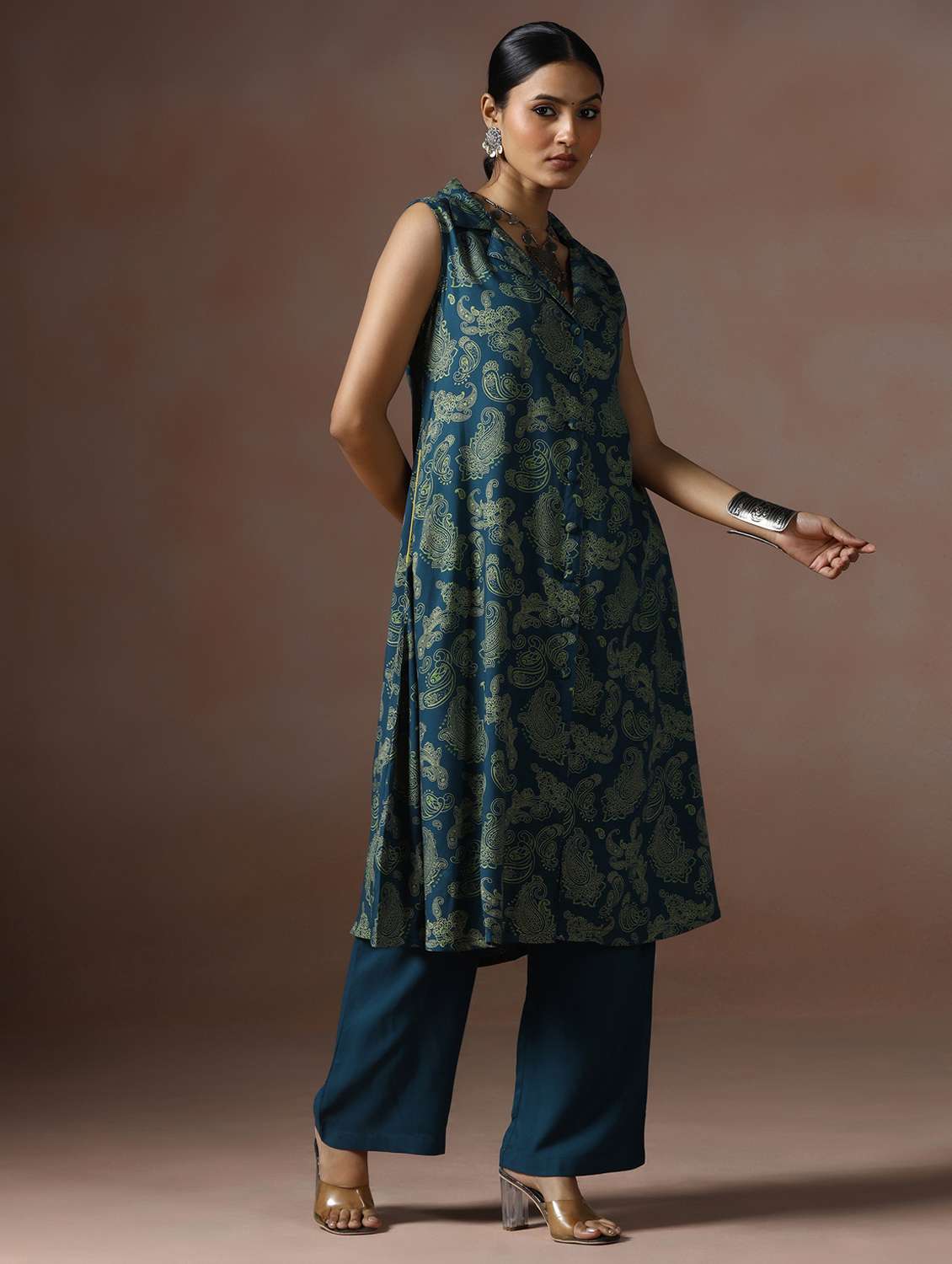 women printed sleeveless kurta pant set - 22502097 -  Standard Image - 3