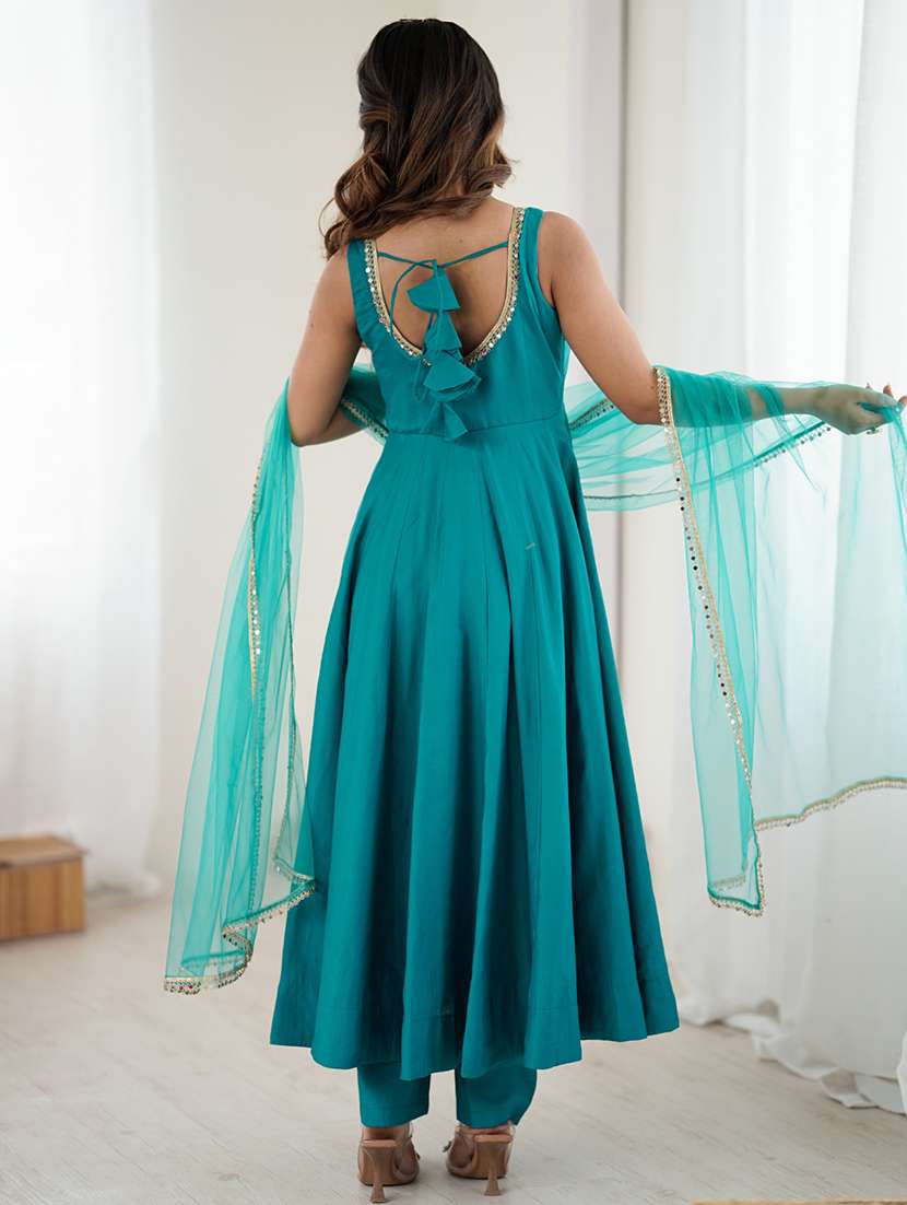 Women Solid Sleeveless Anarkali Suit Set - 22502151 -  Standard Image - 3