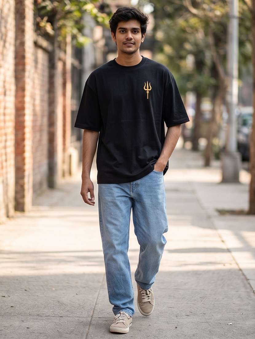 men embroidered short sleeve oversized t-shirt - 22502570 -  Standard Image - 3
