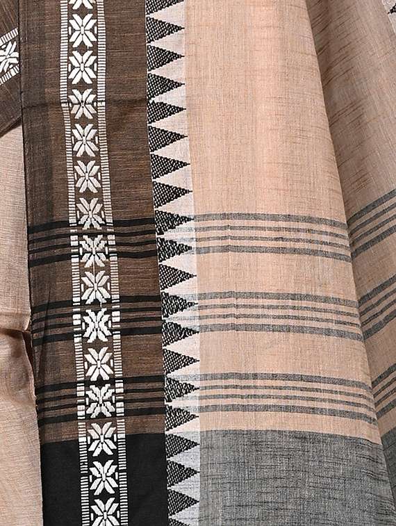women solid with bordered handloom saree with blouse - 22502593 -  Standard Image - 3