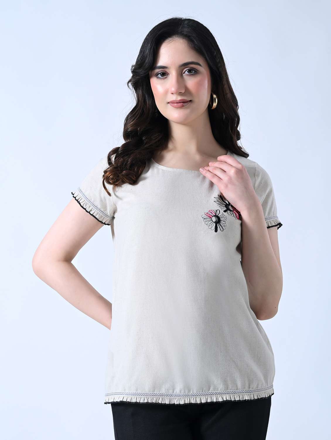 women embroidered round neck short sleeves top