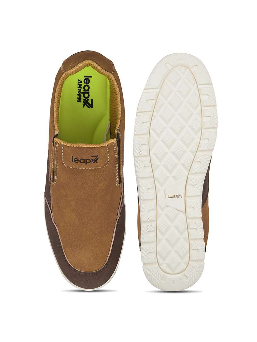 men nude slip on sneaker - 22502693 -  Standard Image - 5