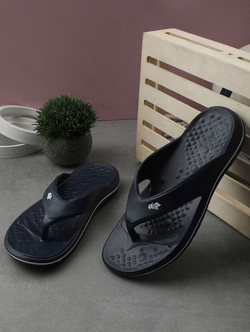 men blue toe separator slipper