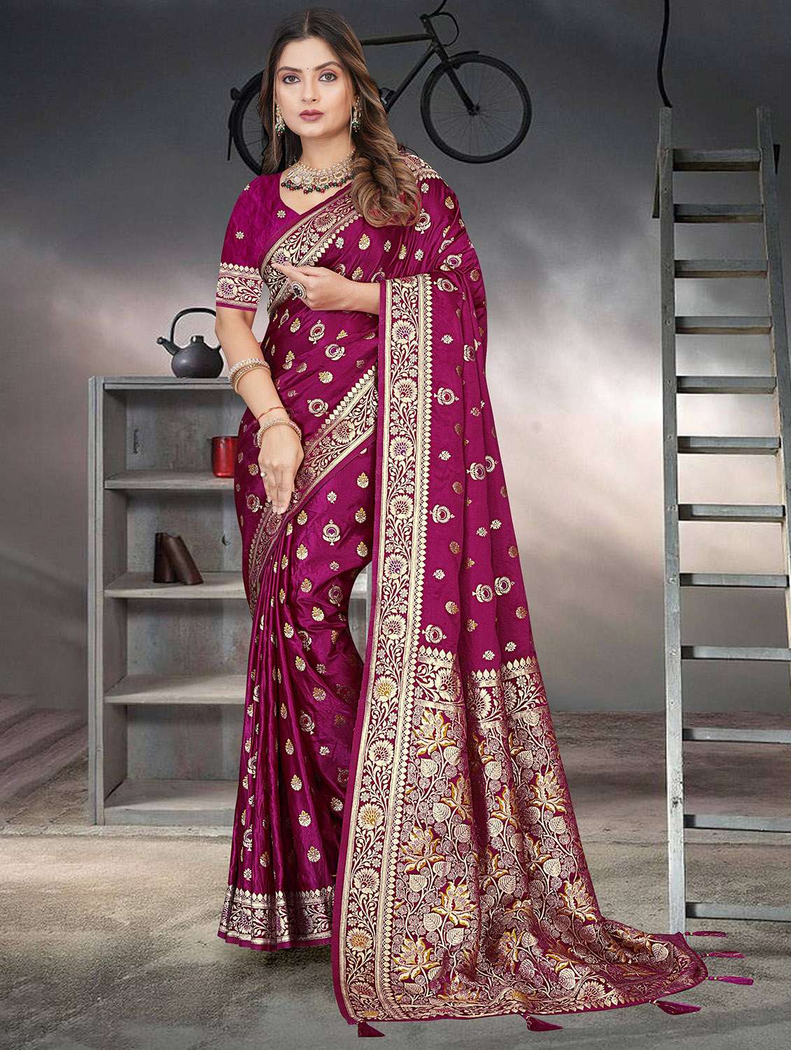 women self design banarasi saree with blouse