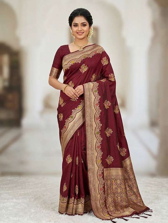 women self design banarasi saree with blouse