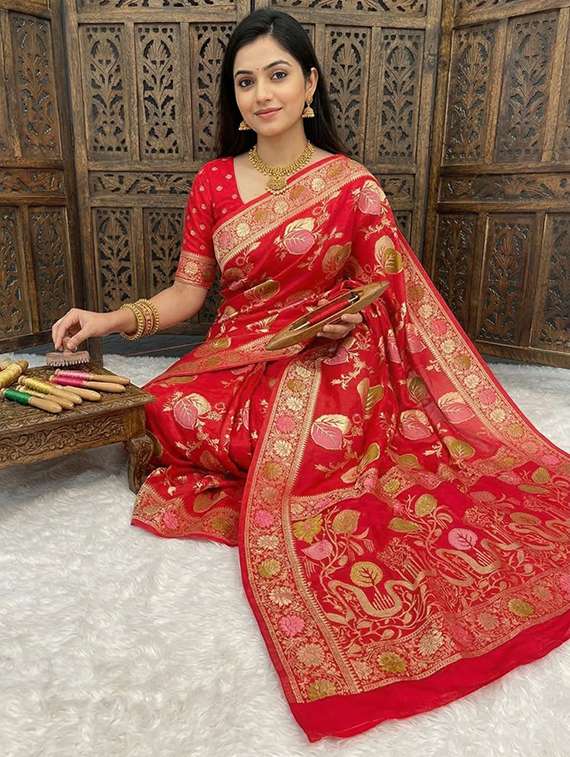 women self design banarasi saree with blouse - 22503041 -  Standard Image - 5