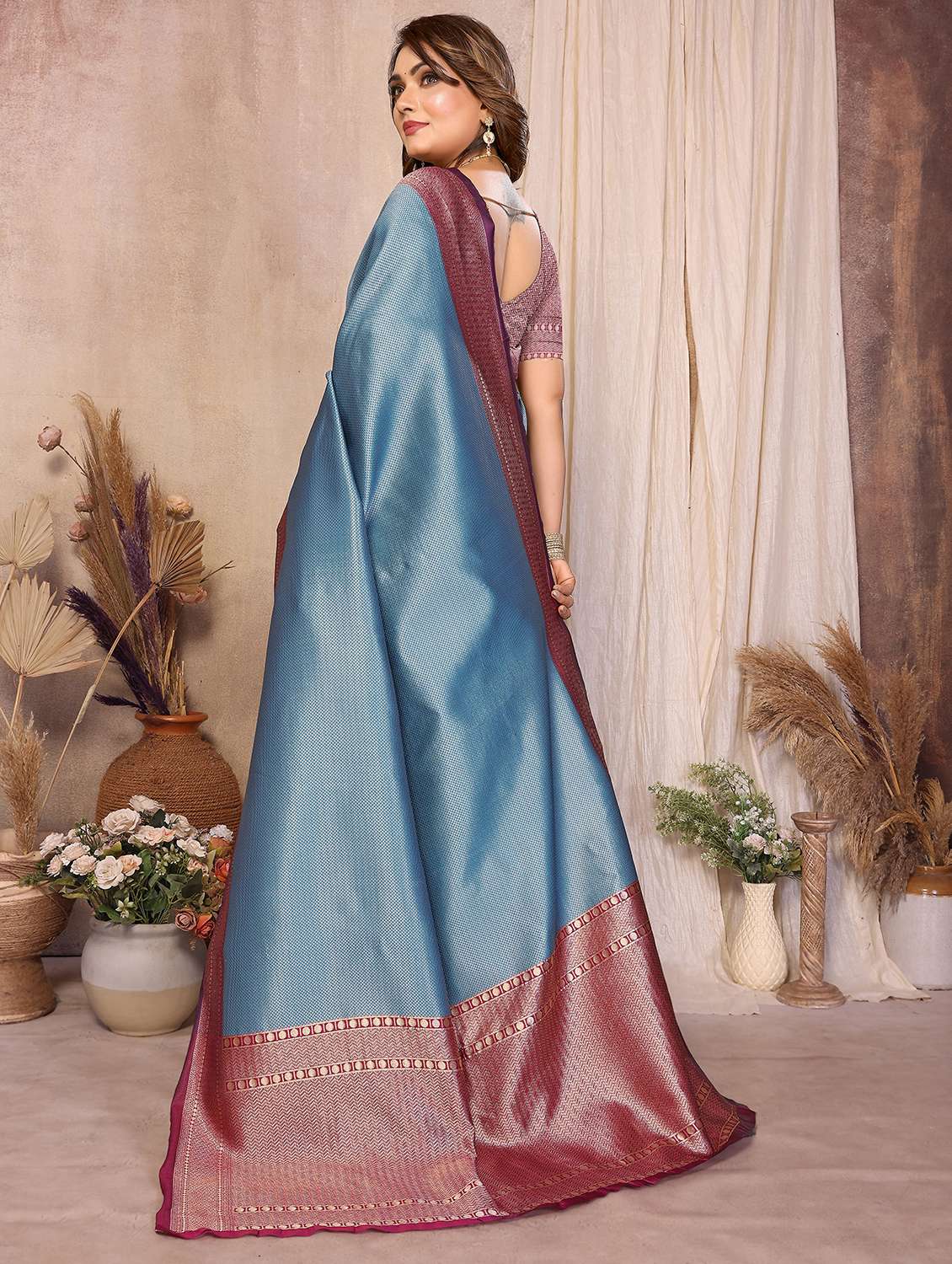 women self design banarasi saree with blouse - 22503198 -  Standard Image - 3