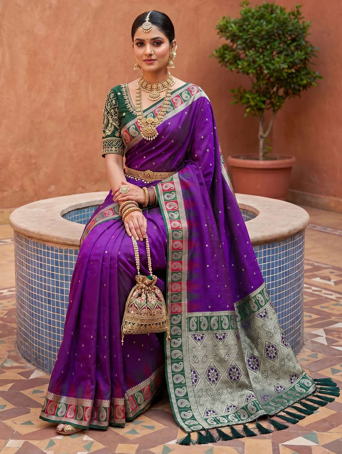 women self design kanjivaram saree with blouse - 22503232 -  Standard Image - 3