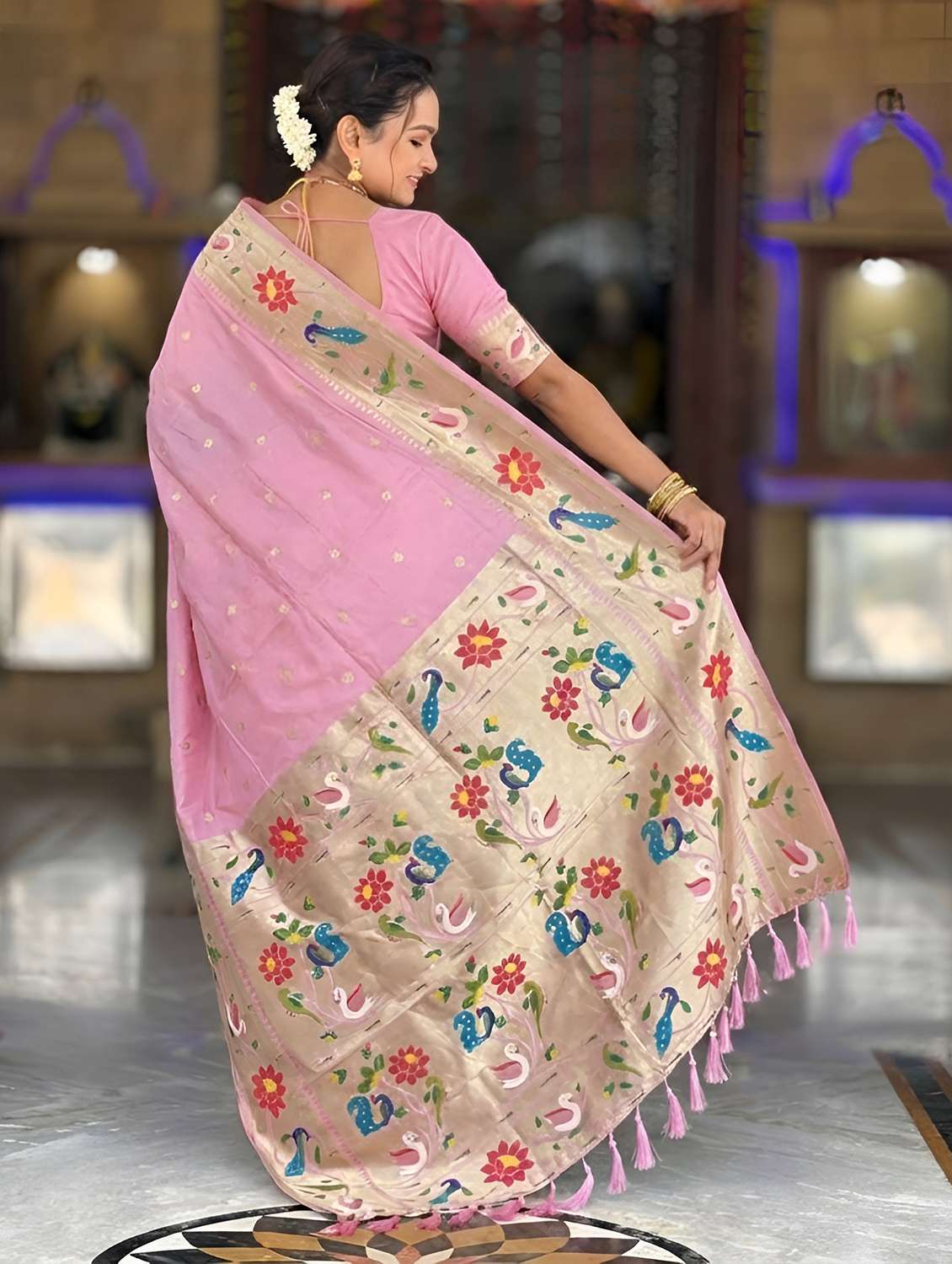 Women Self Design Paithani Saree With Blouse - 22503244 -  Standard Image - 3
