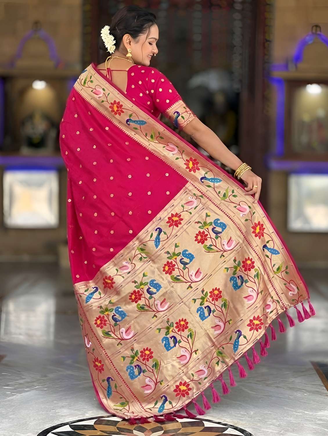 Women Self Design Paithani Saree With Blouse - 22503248 -  Standard Image - 3