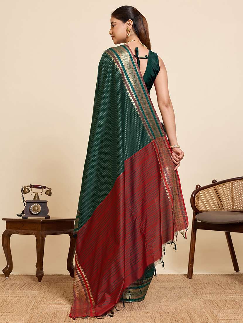women striped bordered saree with blouse - 22503257 -  Standard Image - 3