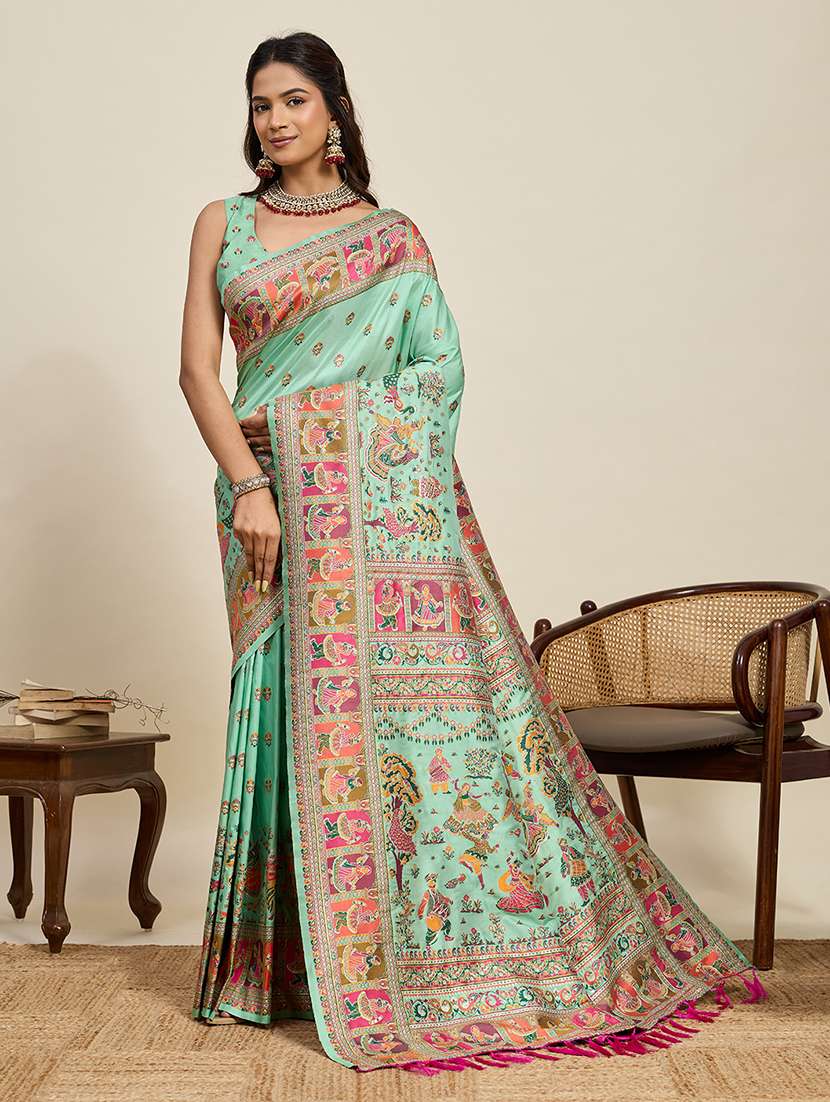 women self design bordered saree with blouse