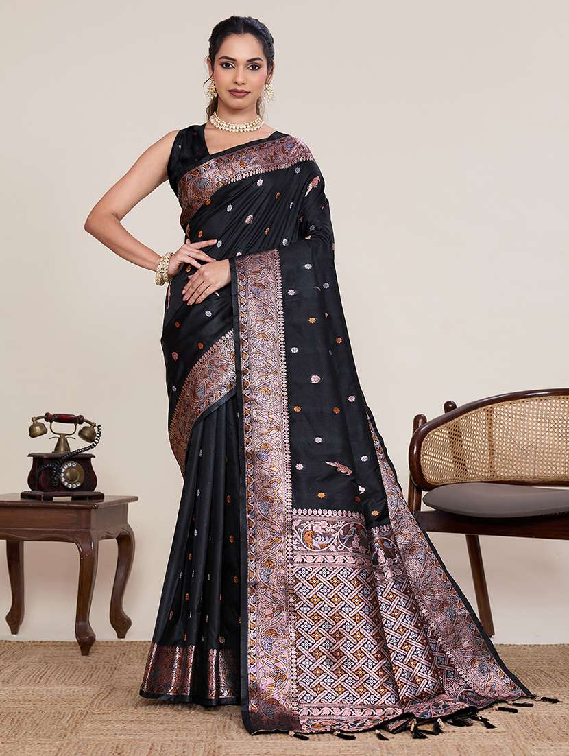 women self design banarasi saree with blouse