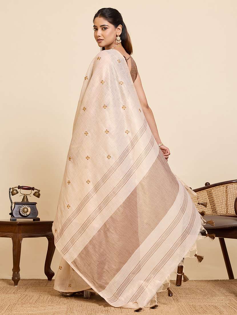 women solid with work embroidered saree with blouse - 22503335 -  Standard Image - 3