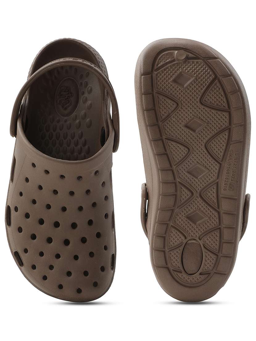 women solid slip on clogs - 22503370 -  Standard Image - 5