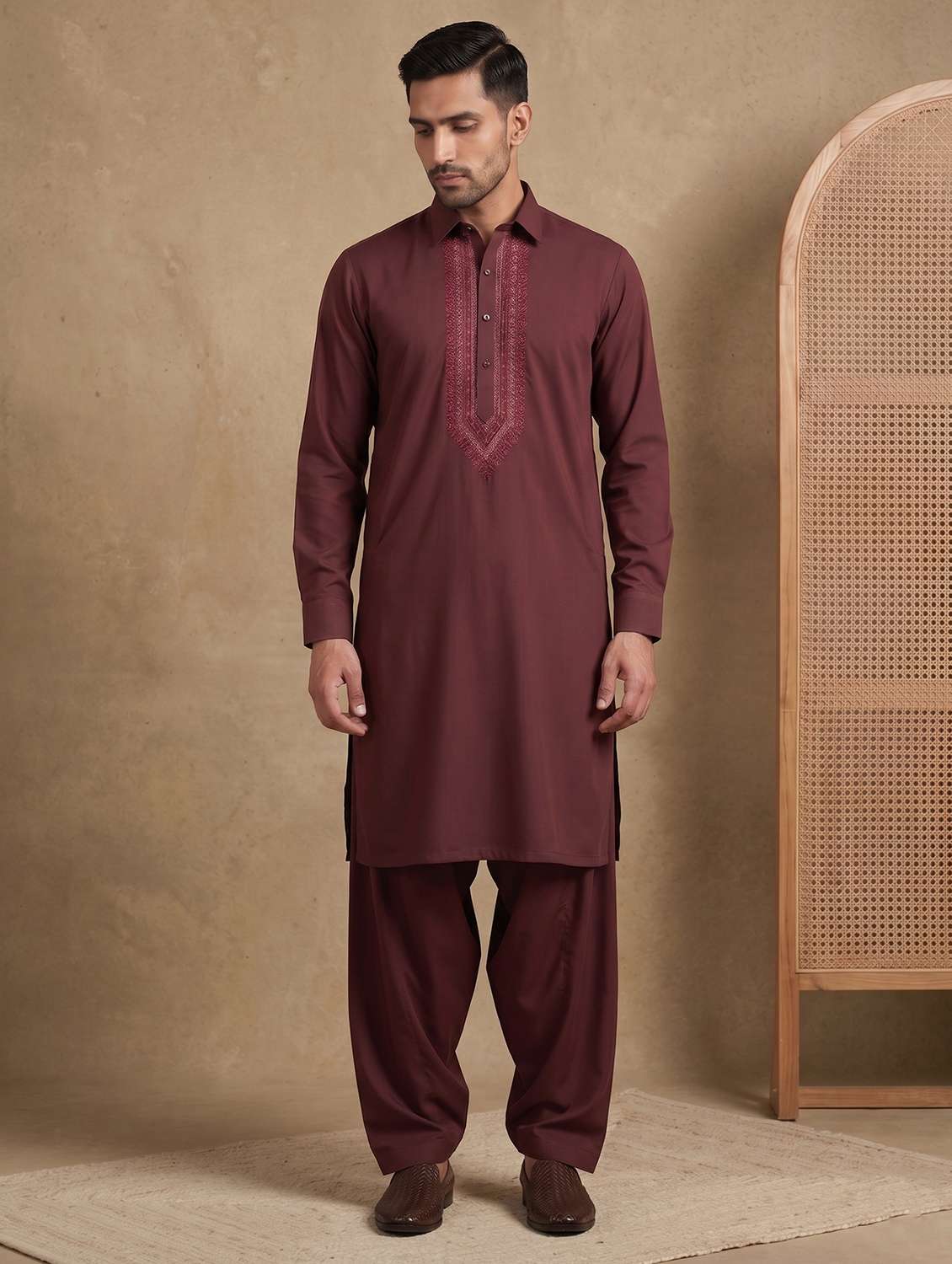 men embroidered long sleeve pathani set
