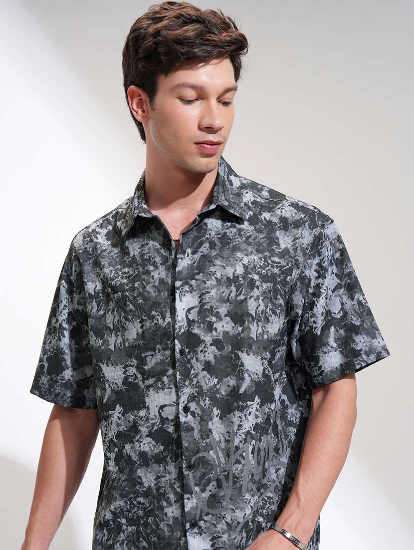 men printed short sleeve loose fit casual shirt