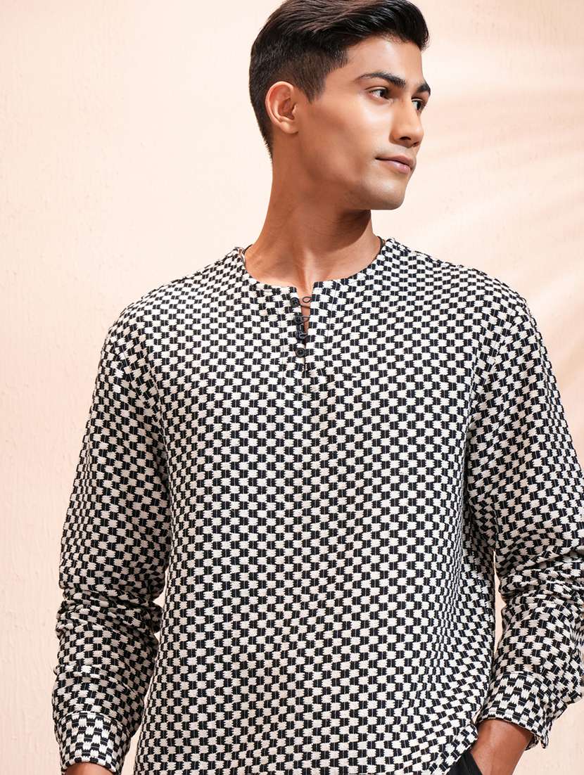 men self design long sleeve short kurta