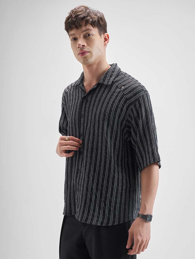 Men Textured Short Sleeve Oversized Casual Shirt - 22504552 -  Standard Image - 3
