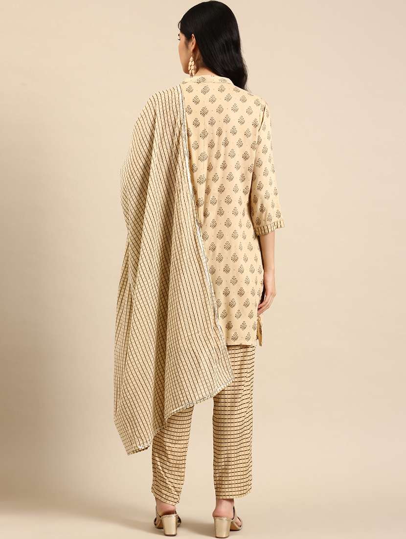 Women Printed Mandarin Neck Kurta And Pant Set With Dupatta - 22504853 -  Standard Image - 3