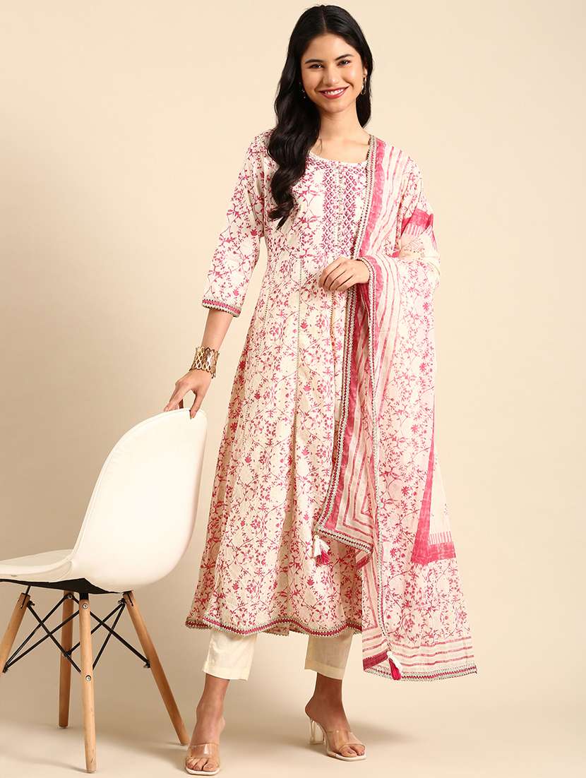 women printed round neck kurta and pant set with dupatta