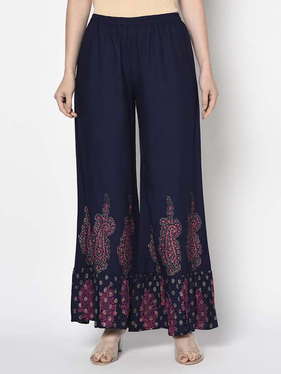 Women Printed Three Quarter Sleeve Kurta Palazzo Set - 22504908 -  Standard Image - 5
