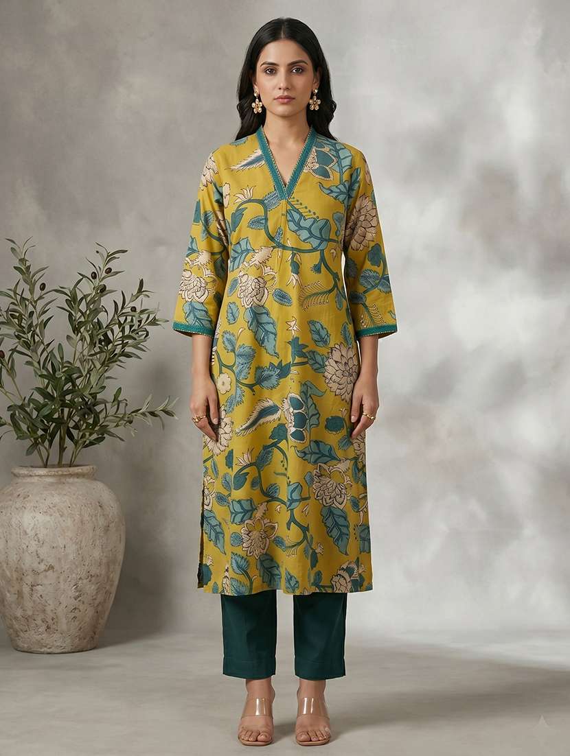 women floral three quarter sleeve a-line kurta