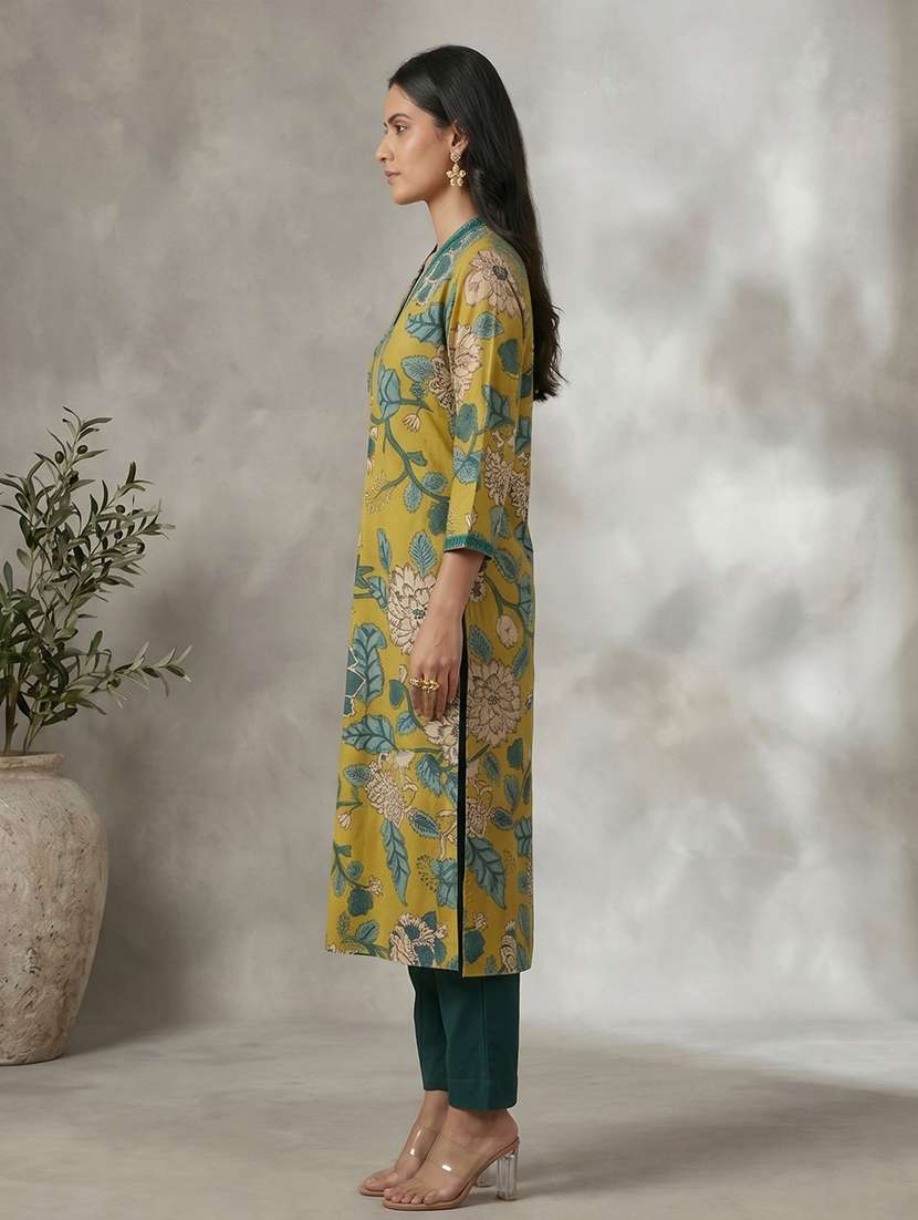 women floral three quarter sleeve a-line kurta - 22504948 -  Standard Image - 3
