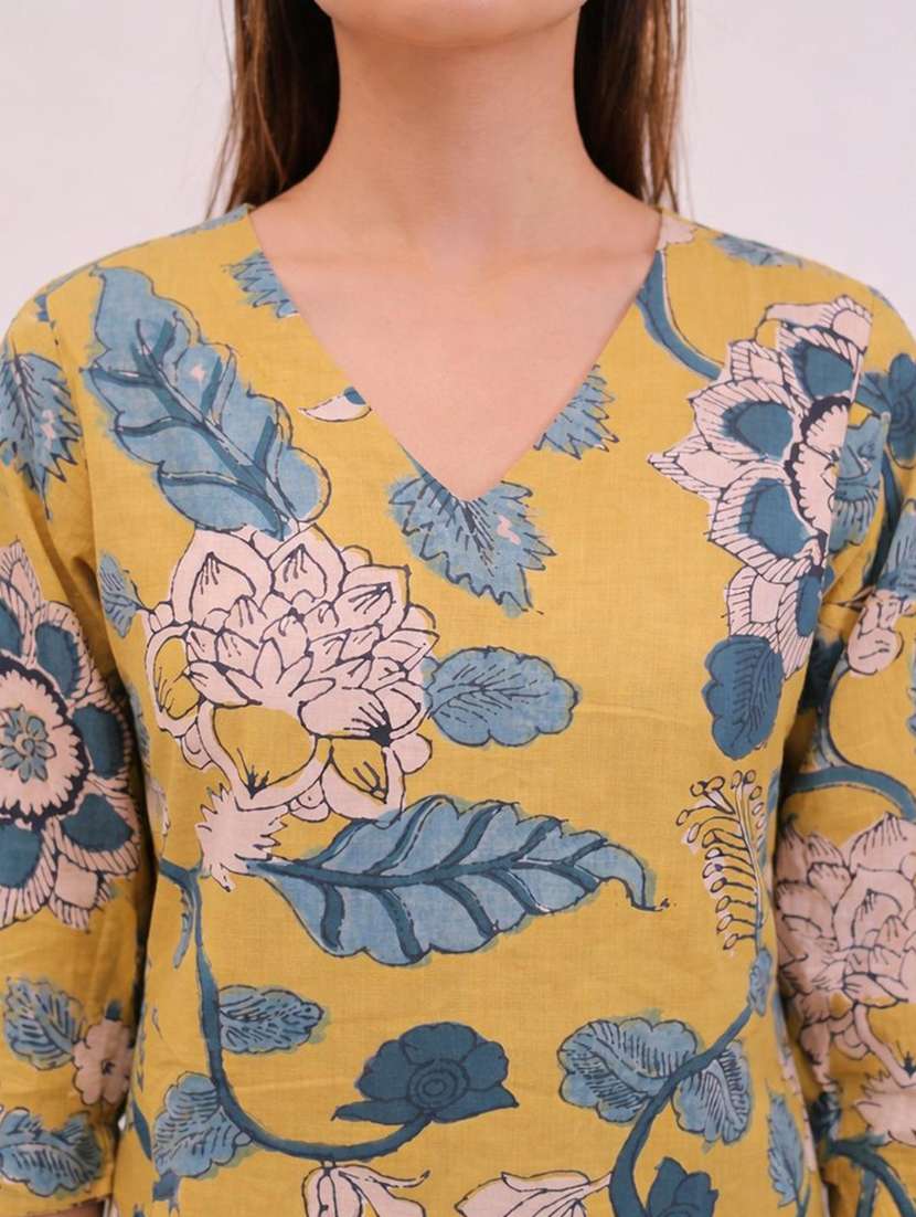 women printed v neck three quarter sleeves tiered dress - 22504956 -  Standard Image - 5