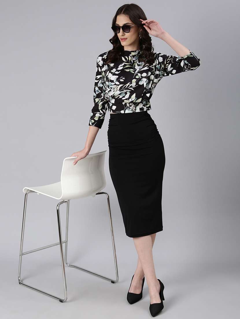 Women Printed Mock Neck Three Quarter Sleeves Crop Top - 22504999 -  Standard Image - 5
