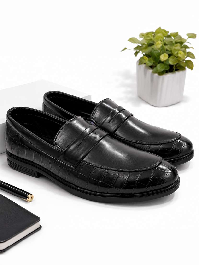 men black slip on loafer