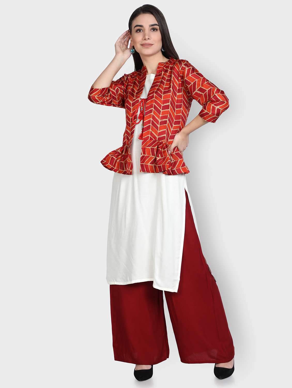 women printed three quarter sleeves jacket
